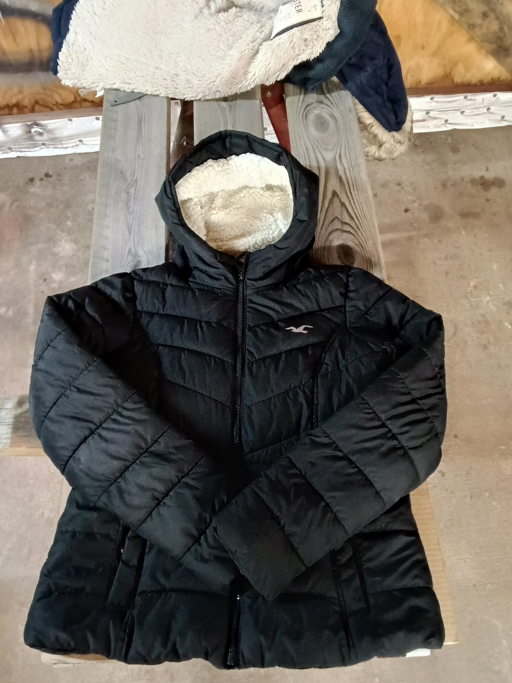 Hollister Black Quilted Hooded Sherpa-Lined Puffer Jacket